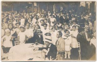 1913 Buziásfürdő, Baile Buzias; tombola estély / raffle night. Kossak József cs. és kir. udvari és kamara fényképész felvétele, photo (EB)