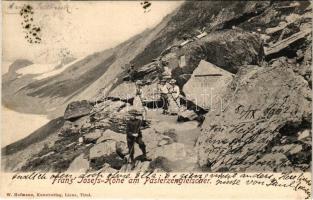 1902 Pasterzengletscher, Franz Josefs-Höhe / hikers (EK)