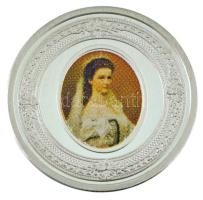 1998. "Elisabeth 1837-1898" jelzett Ag emlékérem, tanúsítvánnyal, eredeti tokban, "Münz Prägstatt Gmbh. München" gyártói jelzéssel. Erzsébet királyné, Sisi halálának 100. évfordulója alkalmából (15g/0.999/42,5mm) T:PP