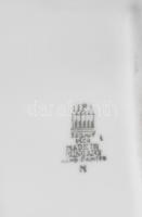 Zsolnay Don Quijote és Sancho Panza. Tervező: Olcsai Kiss Zoltán (1895-1981). Jelzett, m: 38 cm /// ...