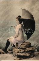 Meztelen erotikus hölgy esernyővel / Erotic nude lady with umbrella (vágott / cut)