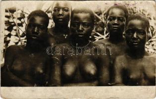 Erotic folklore with nude indigenous African women. photo (kopott sarkak / worn corners)