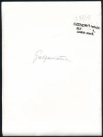 cca 1930-1940 Szendrő István (1908-2000): Nő fonóval galgamácsai népviseletben, pecséttel jelzett fo...