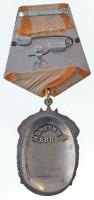Szovjetúnió 1935. "Becsületrend" részben zománcozott, jelzetlen Ag kitüntetés mellszalagga...