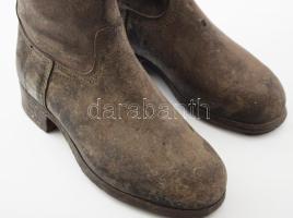 cca 1940 Egy pár katonai bőr csizma, sámfával 36 cm, (50 cm)