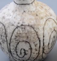 5 darab iparművész kerámia tárgy, sérülésekkel, de közte jó állapotú nagyobb Hódmezővásárhely fehérm...