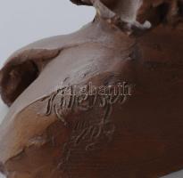 Kilényi Gyula (Julio Kilenyi, 1885-1959): Női büszt, 1903. Engóbozott terrakotta, jelzett, kis sérül...