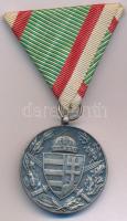 1929. "Magyar Háborús Emlékérem kardokkal, sisakkal" ezüstözött hadifém kitüntetés mellszalaggal, fémjel nélkül T:AU Hungary 1929. "Hungarian Commemorative War Medal with swords and a helmet" silver plated war metal decoration with ribbon, without hallmark on edge C:AU NMK 418.