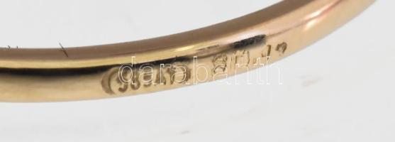 Arany (Au) 14K gyűrű 6 db gyémánttal, jelzett, méret: 53, bruttó: 1,61 g