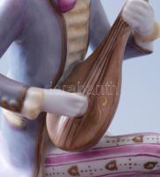 Hollóházi barokk zenész férfi figura, kézzel festett, jelzett, hibátlan, m: 23 cm