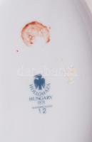 Hollóházi vizet merítő nő, kézzel festett, jelzett, hibátlan, m: 18 cm