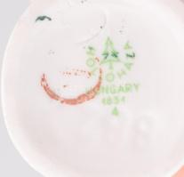 Hollóházi nyújtózkodó kislány. Terv.: Káldor Aurél. Jelzett, hibátlan, m: 14 cm