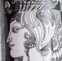 Hollóházi Szász Endre által tervezett mintával díszített porcelán váza. Matricás, jelzett, hibátlan ...