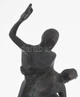 Tóth Kristóf (1990-): Korcsolyázók. Öntött, patinázott bronz, márvány talapzaton, jelzett: Tóth K., ...