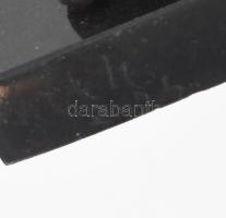 Tóth Kristóf (1990-): Korcsolyázók. Öntött, patinázott bronz, márvány talapzaton, jelzett: Tóth K., ...