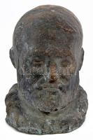 cca 20. sz. első fele, Ismeretlen szobrász: Férfi fej. Vastag bronz, m: 13 cm