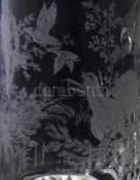 2 darab vadászmintás korsó. fedéllel, egyik fedél kissé hullámos, m: 18 cm