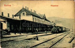 1909 Ruttka, Vrútky; Pályaudvar, vasútállomás, gőzmozdony, vonat. W.L. Bp. 2436. Hoffmann Gyula kiadása / railway station, locomotive, train (kopott sarkak / worn corners)