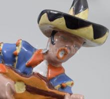 Mexikói gitáros. Komlós kerámia. Mázas, jelzett talpán hajszálrepedéssel. 27 cm