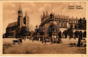 Kraków, Krakkó, Krakau; Kosciól Maryacki, Rynek / Ringplatz / market square, St. Mary's church, tram