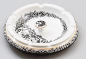 Hollóházi Jurcsák László által tervezett hamuzó, matricás, jelzett, minimális kopásnyomokkal, d: 12 cm