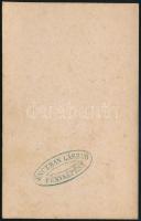 cca 1860-1865 Előkelő úr egészalakos portréja, vizitkártya Enczmann László fényképész műterméből, a ...