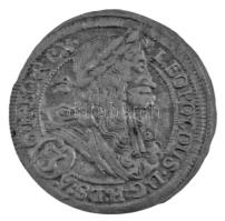 Ausztria 1698IA 3kr Ag "I. Lipót" Graz (1,52g) T:XF, patina, kissé hajlott lemez Austria 1698IA 3 Kreuzer Ag "Leopold I" Graz (1,52g) C:XF, patina, slightly bent coin Krause KM#1115