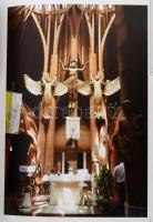 Götz Eszter (szerk.): Imre Makovecz. 1935-2011. Bp., 2016, Makovecz Imre Alapítvány. Gazdag képanyag...