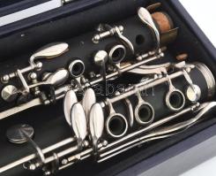 Klarinét, eredeti tokjában, személyes kipróbálás javasolt