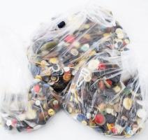 cca 4,5 kg vegyes gomb