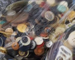 cca 4,5 kg vegyes gomb