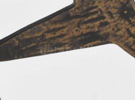 Percz János (1920-2000): Kakas. Bronz plasztika, jelzett a lábán, 20x19 cm