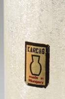 Karcag Berekfürdői krakléüveg váza, gyári repedéssel, címkével jelzett, m: 26 cm