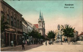 Komárom, Komárnó; Nádor utca, Szentháromság szobor, Biztosító Intézet Főügynöksége, Rehberger testvérek üzlete. Spitzer Sándor kiadása / street, monument, insurance company, shops (fl)