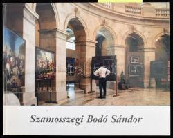 Barangolás a múltban. Szamosszegi Bodó Sándor. A művész, Szamosszegi Bodó Sándor (1920-2013) által DEDIKÁLT! Hn., 2002, ny. n. Gazdag képanyaggal illusztrált, közte az 1552-es ostromot ábrázoló, és lovas tematikájú festmények reprodukcióival. Kiadói kartonált papírkötés.