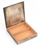 Tevan Margit (1901-1978): Díszdoboz. Jelzett, 15x15 cm