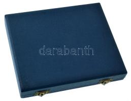 Madarassy Walter (1909-1994) 1973. "Budapest 1873-1973" egyoldalas, öntött bronz plakett d...