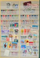 Vegyes külföldi tétel sok tengerentúlival és képessel, közte postatiszta mongol bélyegek és blokkok,...