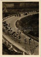 Osztapenko kerékpáros emlékverseny. Képzőművészeti Alap Kiadóvállalat. Magyar Foto, Bojár Sándor / Hungarian bicycle race, Ostapenko Memorial Contest