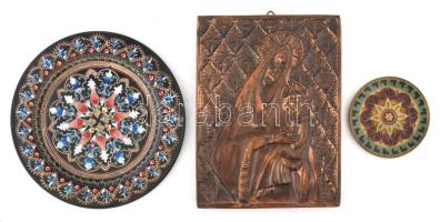 3 db réz tárgy: két tálka, egy fali dísz 16x22 cm