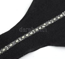 Hüllő bőre. szépen kikészítve 75 cm