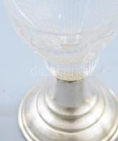 6 darab kristály italos pohár ezüst (Ag) talpazatban, jelzett, egyiken lepattanás, m: 9 cm