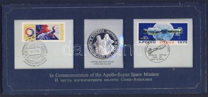 USA 1975. "Apollo" Ag emlékérem cca. 20g egy szovjet és egy USA-beli bélyeggel, alkalmi bélyegzőkkel, emlékkiadáson T:PP