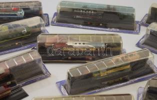 16 db Amercom vasút makett a világ számos vasútjával. Eredeti dobozában