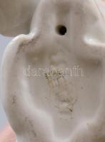 Zsolnay salátát evő nyúl. Jelzett, 9x7 cm