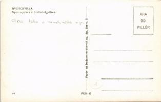 Nyíregyháza, Nyírvíz palota a Szabadság téren, Épületüveges, Képkeretező, üveg és porcelán, teherfuv...