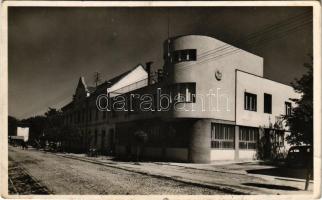 1941 Dunaszerdahely, Dunajská Streda; Járási hitelszövetkezet. Csallóközi könyvesbolt kiadása / credit union, automobile (EB)