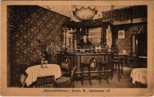 Berlin, Weinschlößchen. Schlüterstr. 13. / wine bar, interior with waiter (EK)