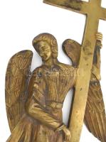 Mihály arkangyal. Aranyozott öntött bronz, cca 19. sz., hátoldalán felfüggesztőpontokkal, 39x19 cm