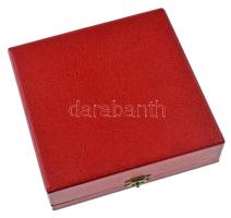 Csíkszentmihályi Róbert (1940-2021): 1979. "Otthon Kiállítás 1979" kétoldalas öntött bronz...